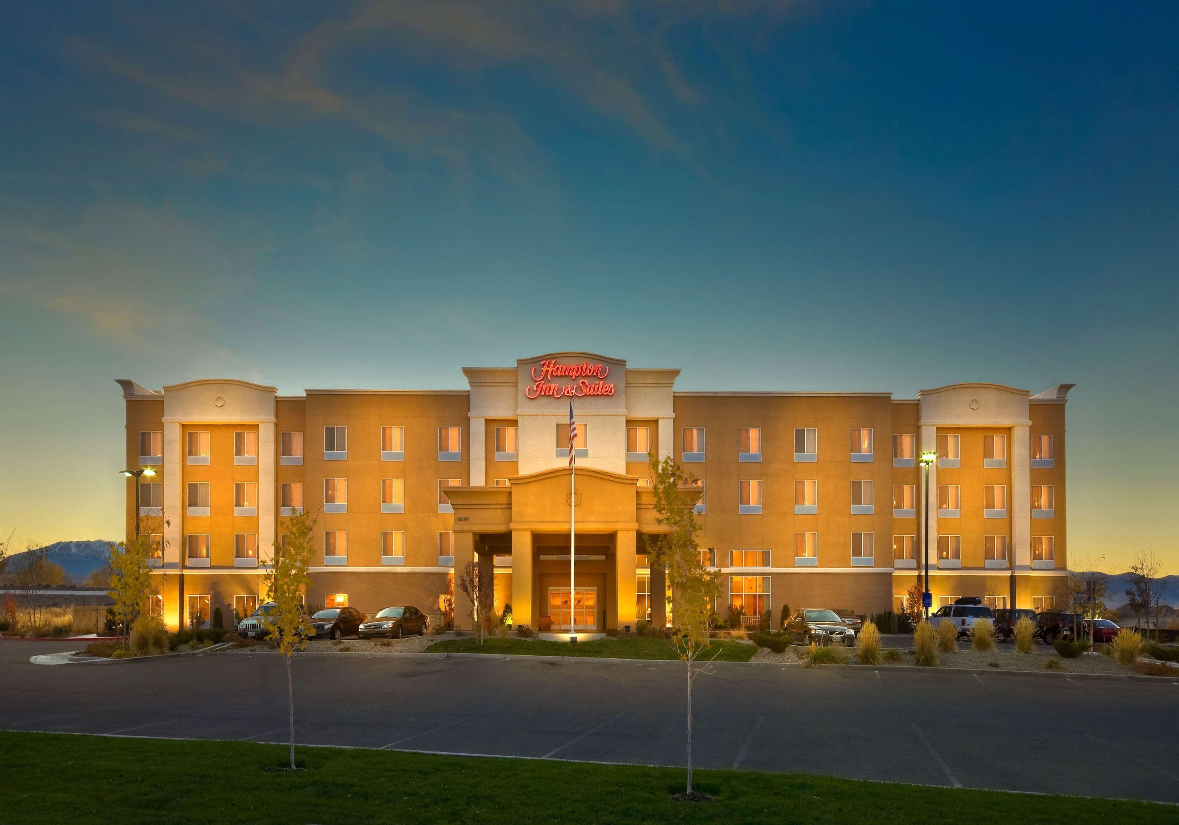 Hampton Inn & Suites Reno Ngoại thất bức ảnh
